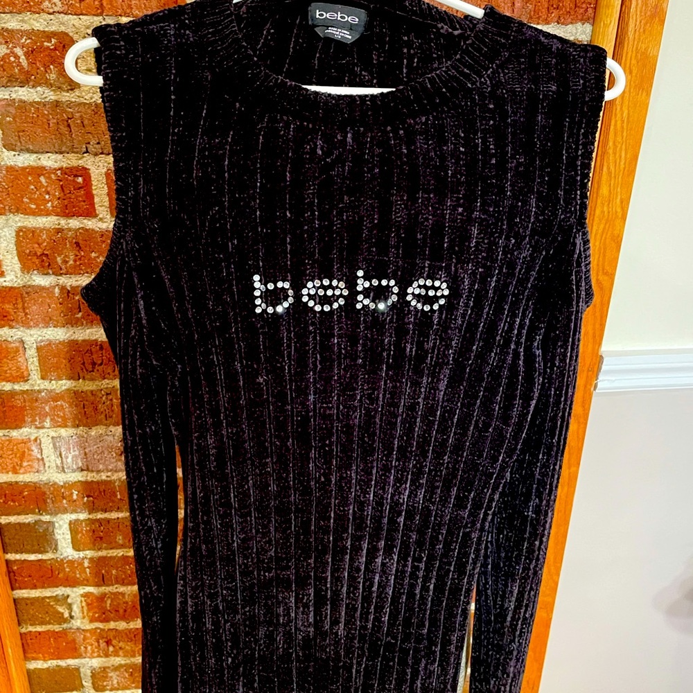 Bebe cold shoulder long sleeve sweater